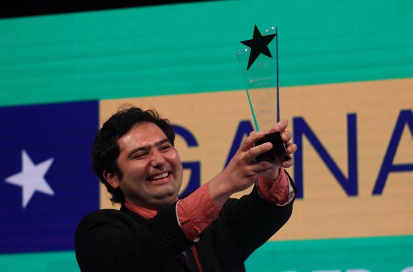 Alumni de la U. Mayor es galardonado como el mejor profesor de Música del país por el Global Teacher Prize