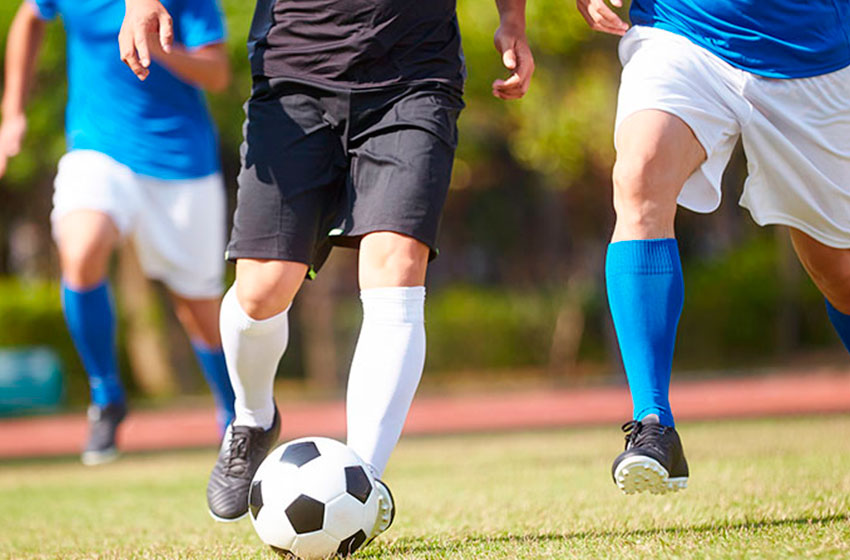 Estudiantes de Medicina del Deporte trabajan en crear protocolos para el retorno de la Tercera A del fútbol