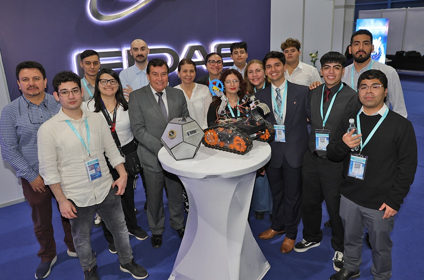 Estudiantes UM probarán sus prototipos en el Centro Espacial Nacional tras su paso por Fidae