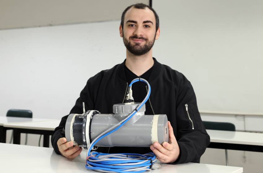 Estudiante desarrolla robot submarino de bajo costo para la exploración en la Antártica  