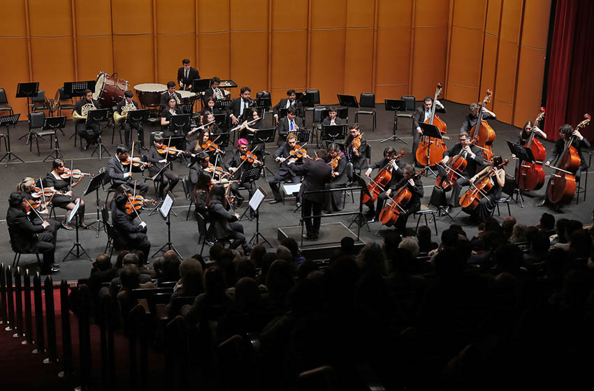 U. Mayor y Teatro Municipal de Las Condes renovaron su convenio cultural