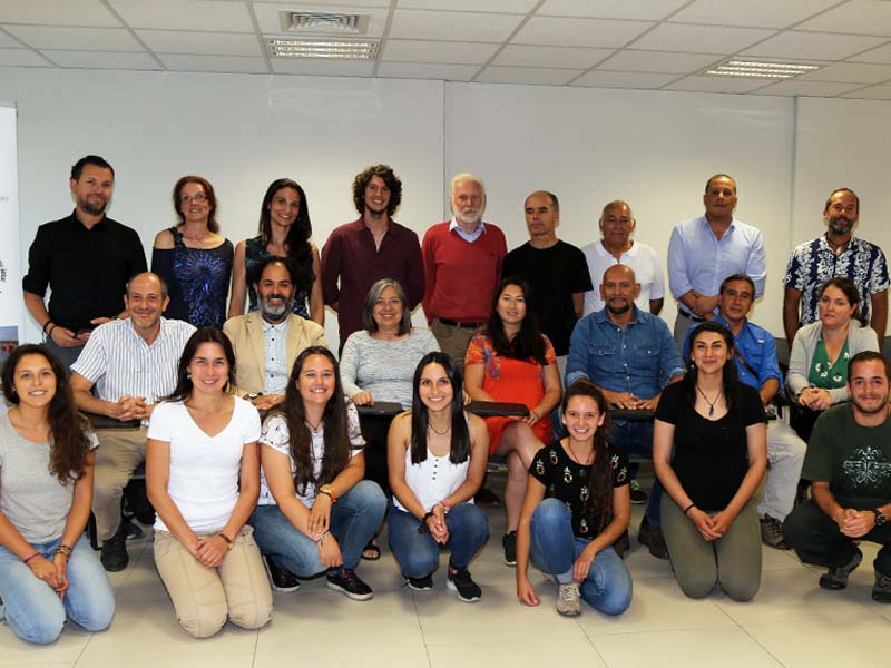 asistentes-taller-delfin-chileno