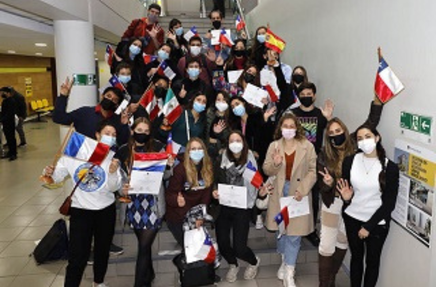 49 estudiantes extranjeros completaron su intercambio semestral en la U. Mayor