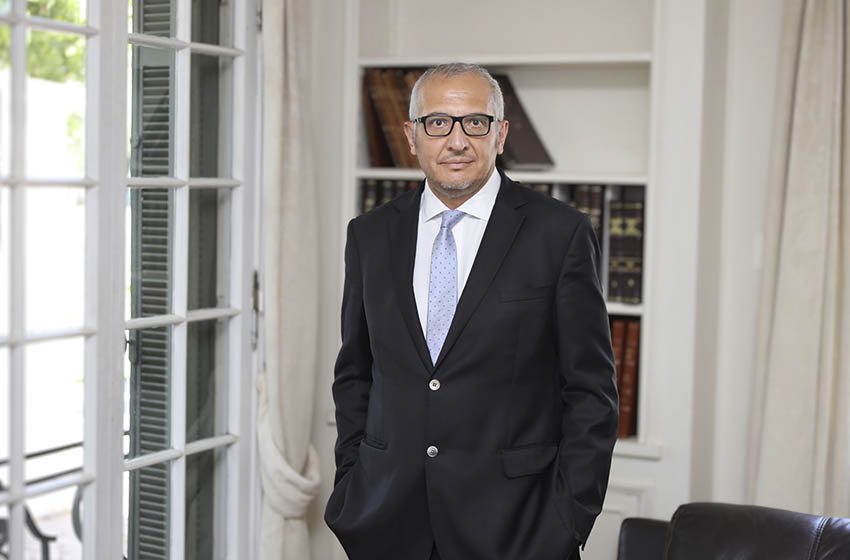 Dr. Patricio Manque es elegido nuevo Rector U. Mayor hasta diciembre de 2025
